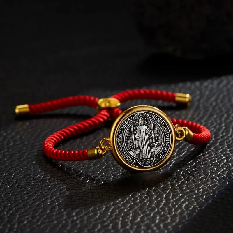 Pulsera de Protección San Benito con Cordón Rojo