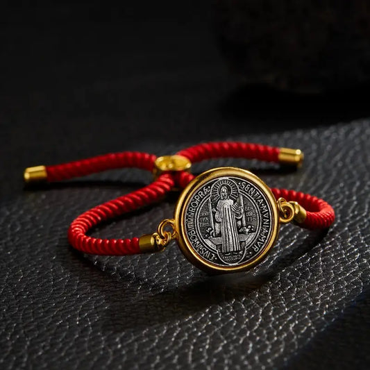 Pulsera de protección San Benito con cordón rojo Luckos Magic